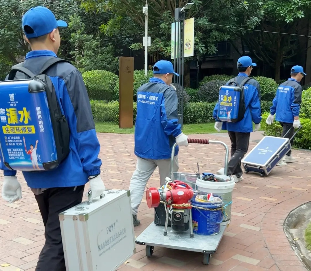 还在卷白领？现在真正高收入的，反而是这群“干脏活”